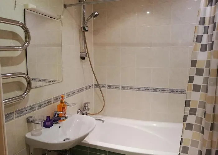 15 Minutes From The And Center 7 Minutes From The Airport *