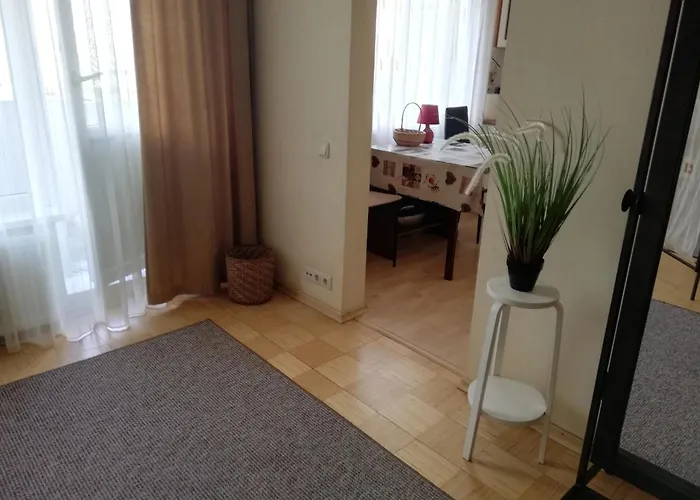 15 Minutes From The And Center 7 Minutes From The Airport * Riga