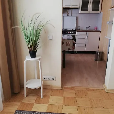 15 Minutes From The And Center 7 Minutes From The Airport * Riga
