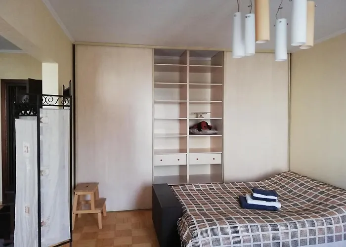 15 Minutes From The And Center 7 Minutes From The Airport *