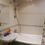 15 Minutes From The And Center 7 Minutes From The Airport *