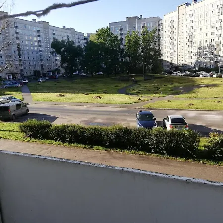 15 Minutes From The And Center 7 Minutes From The Airport