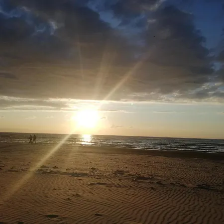 15 Minutes From The And Center 7 Minutes From The Airport