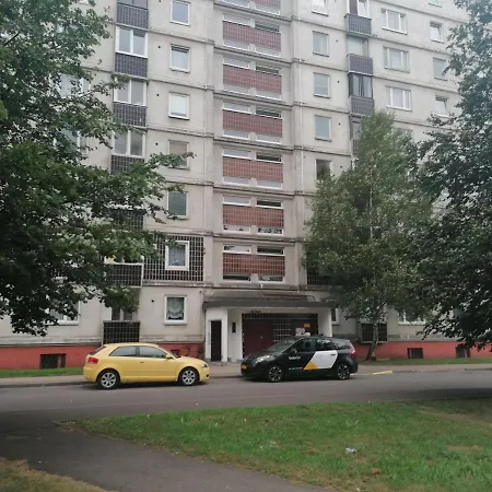 15 Minutes From The And Center 7 Minutes From The Airport * Ryga